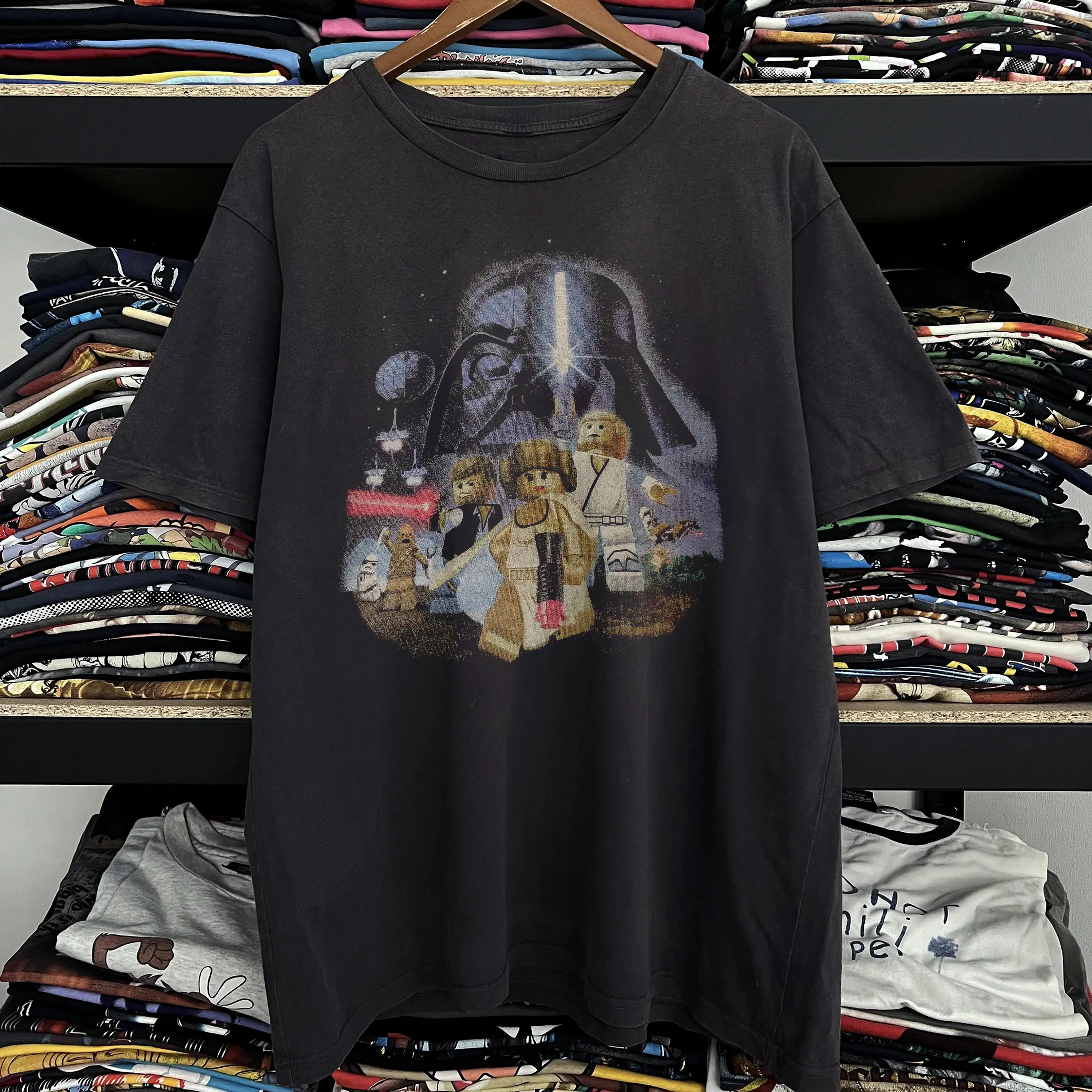 Iconic Threads, Instant Drops